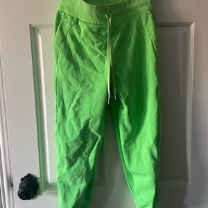 Lululemon scuba cropped Jogger Pants neon green